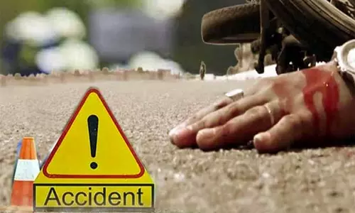 மாட்டு வண்டி மீது பைக் மோதி டெய்லர் பலி