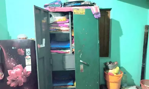 ஓய்வு பெற்ற ராணுவ வீரர் உள்பட 4 வீடுகளில் நகை, பணம் கொள்ளை