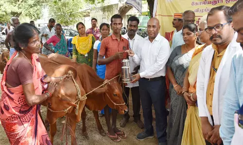 காகுப்பத்தில் சிறப்பு கால்நடை சுகாதார விழிப்புணர்வு முகாம்:கலெக்டர்  பழனி தொடங்கி வைத்தார்