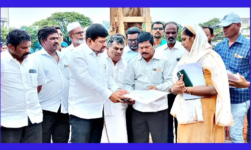 புதிய பஸ் நிலைய கட்டுமான பணியை எம்.பி. ஆய்வு