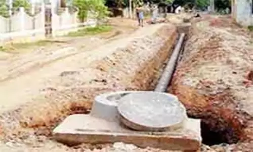 பாதாள சாக்கடை பணிகளை கலெக்டர் திடீர் ஆய்வு