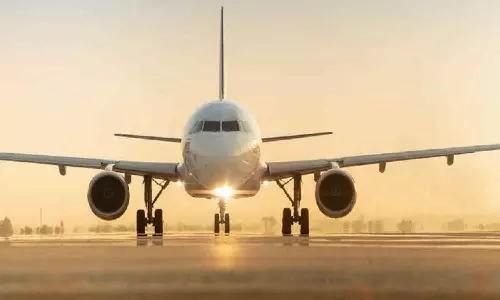 சென்னை விமான நிலையத்தில் போதிய பயணிகள் இல்லாததால் 2 இலங்கை விமானங்கள் ரத்து