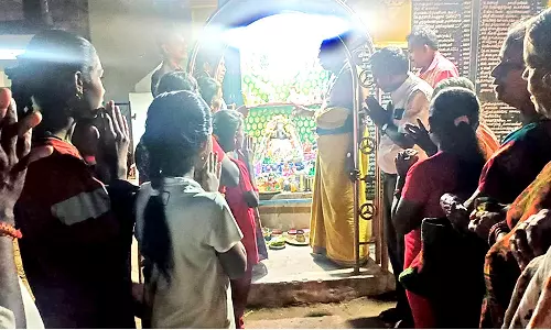 கோவில்பட்டி முத்துமாரியம்மன் கோவிலில் நவராத்திரி விழா