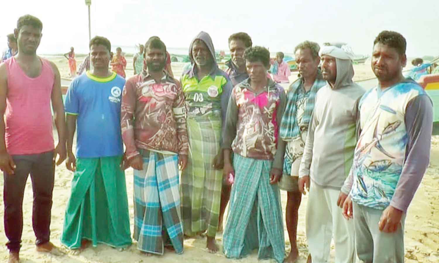 நாகை மீனவர்கள் மீது இலங்கை கடற்கொள்ளையர்கள் தாக்குதல்