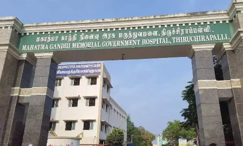 மின்சாரம் தாக்கி கேங்மேன் பலி: உடலை வாங்க 3-வது நாளாக உறவினர்கள் மறுப்பு