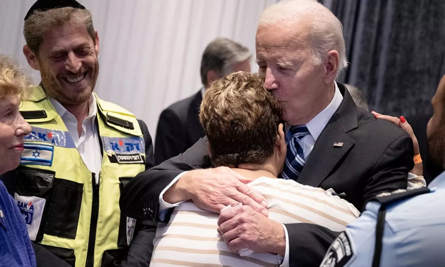 65 வயது பெண்ணின் அதிர வைக்கும் வீரம்: பிரமித்து நிற்கும் பைடன்