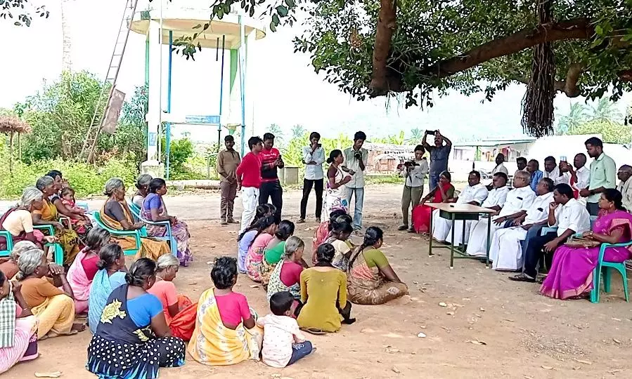 பாதிக்கப்பட்ட வாச்சாத்தி மக்களுக்கு துணையாக அனைவரும் நிற்க வேண்டும்: சி. பி. எம். மாநில செயலாளர் பேச்சு பாதிக்கப்பட்ட வாச்சாத்தி மக்களுக்கு துணையாக அனைவரும் நிற்க வேண்டும்: சி. பி. எம். மாநில செயலாளர் பேச்சு