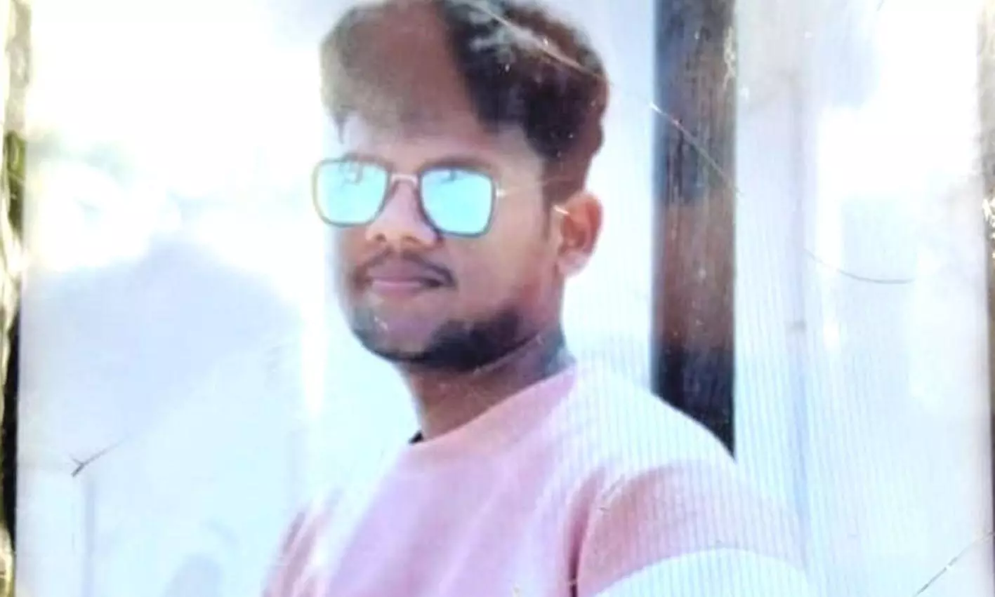 தனியார் நிறுவன ஊழியர் விஷம் குடித்து தற்கொலை தனியார் நிறுவன ஊழியர் விஷம் குடித்து தற்கொலை