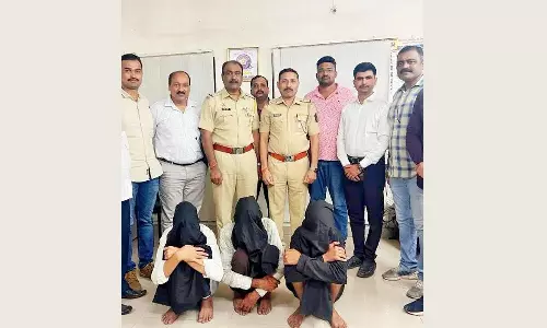 இளம் தம்பதி ஆணவ கொலை: பெண்ணின் தந்தை வெறிச்செயல்