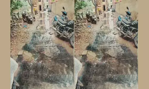 3 ஆயிரம் வீடுகளை சூழ்ந்த கழிவுநீர்: தெருக்களில் தேங்கி துர்நாற்றம் வீசுவதால் நோய் பரவும் அபாயம்