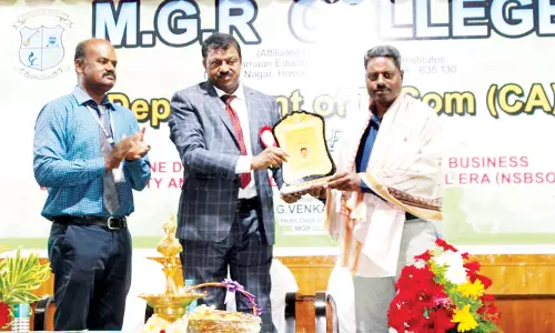 ஓசூர் எம்.ஜி.ஆர். கல்லூரியில் கணினி பயன்பாட்டியியல் துறை சார்பில் கருத்தரங்கம்