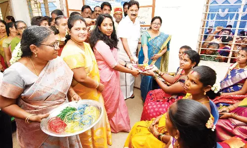 கர்ப்ப காலத்தில் சத்தான உணவுகளை உண்ண  வேண்டும், கலெக்டர்  கர்ப்பிணி பெண்களுக்கு அறிவுரை