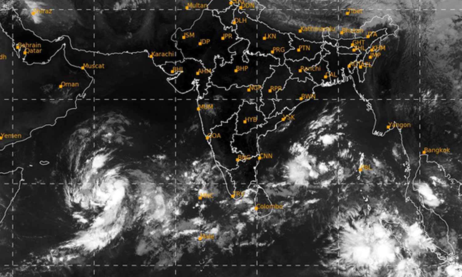 வங்கக்கடலில் குறைந்த காற்றழுத்த தாழ்வு பகுதி உருவானது: 23-ந்தேதி மண்டலமாக தீவிரமடைகிறது