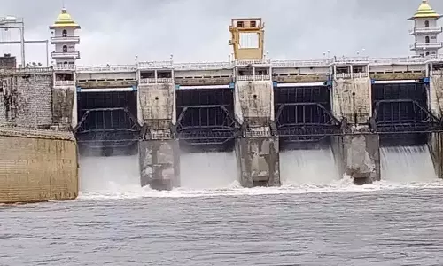 கர்நாடக அணைகளில் இருந்து காவிரி ஆற்றில் தண்ணீர் திறப்பு