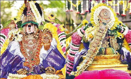 உறையூர் கமலவல்லி நாச்சியார் கோவிலில் தாயார் திருவடி சேவை