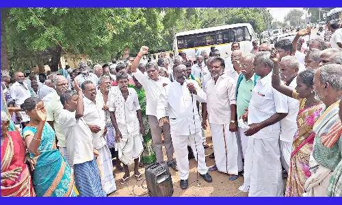 விவசாயிகள் முற்றுகை போராட்டம்