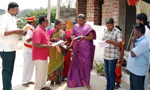 முத்துக்காளிப்பட்டி  அங்கன்வாடி மையத்தில் கலெக்டர் ஆய்வு