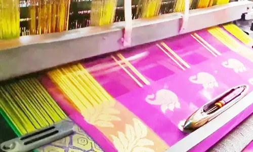 நெசவாளர் மீது தாக்குதல்