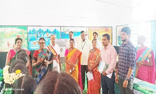 மாதிரி வாக்கு சாவடி மையத்தில் விழிப்புணர்வு