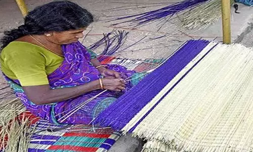 கழுதைக்கு தெரியுமா கற்பூர வாசனை?