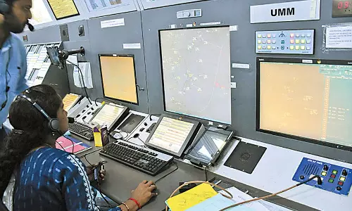 மீனம்பாக்கம் விமான நிலையத்தில் உலக வான் கட்டுப்பாட்டாளர் தின கொண்டாட்டம்