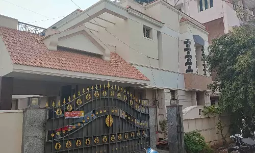 2 குழந்தைகளுடன் ரியல் எஸ்டேட் அதிபரை 3 நாட்கள் சிறை வைத்த கந்துவட்டி கும்பல்