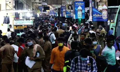 தொடர் விடுமுறை - சொந்த ஊர் நோக்கி படையெடுக்கும் சென்னை வாசிகள்