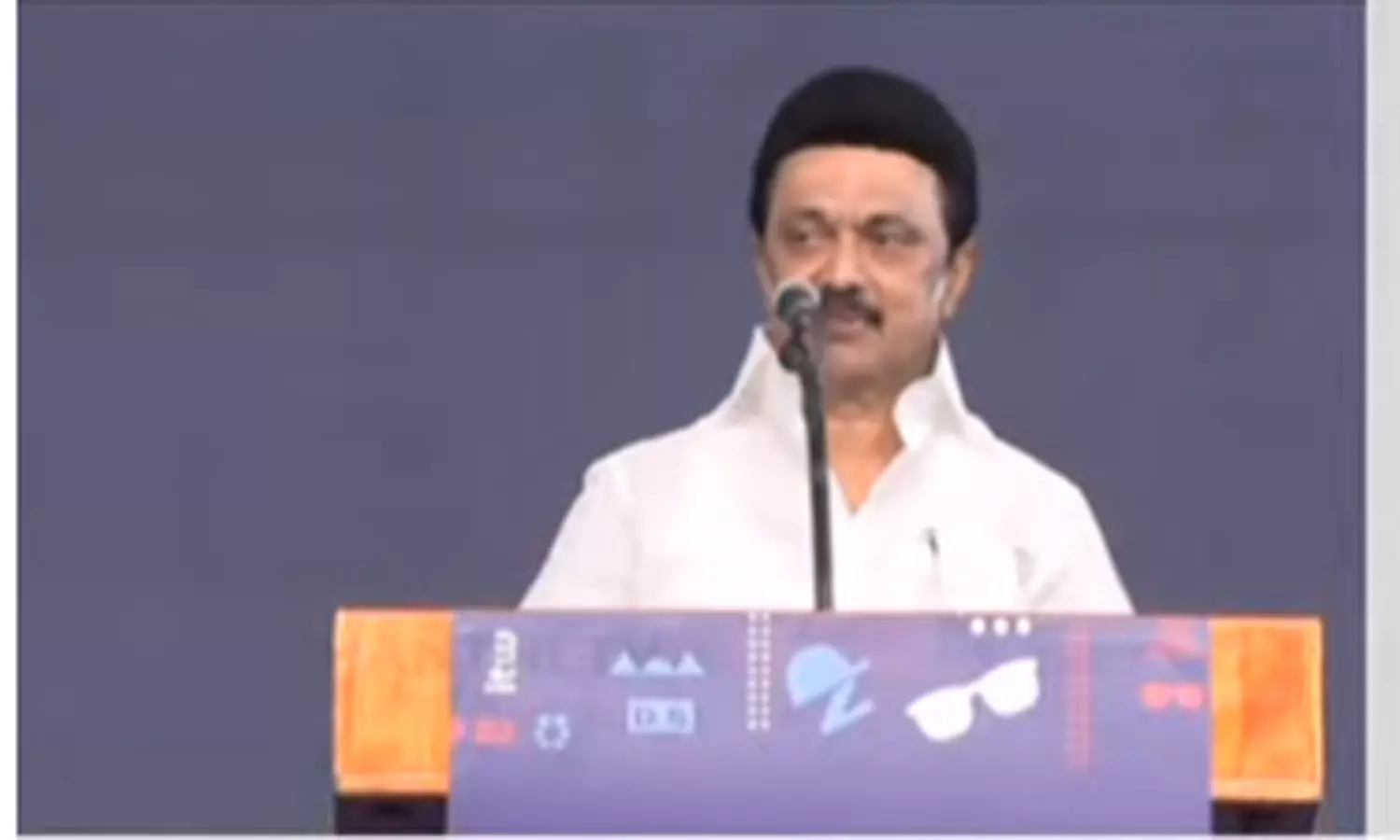 தி.மு.க.வை கற்பனையில் கூட யாராலும் அழிக்க முடியாது - முதல்வர் ஸ்டாலின் பேச்சு தி.மு.க.வை கற்பனையில் கூட யாராலும் அழிக்க முடியாது - முதல்வர் ஸ்டாலின் பேச்சு