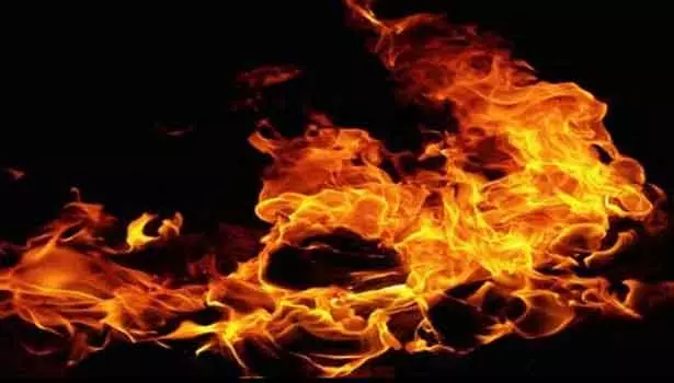 தொழிலாளி தீக்குளித்து சாவு தொழிலாளி தீக்குளித்து சாவு