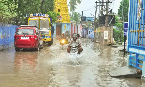 குமரியில் மழை நீடிப்பு