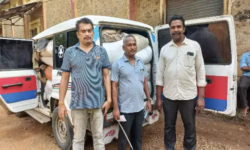 மார்த்தாண்டம் அருகே காரில் கேரளாவிற்கு கடத்த முயன்ற 2000 கிலோ ரேசன் அரிசி பறிமுதல்