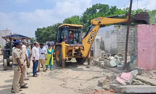 ரிஷிவந்தியத்தில் ஆக்கிரமிப்புக்கள் அகற்றம்