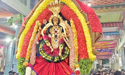 குலசேகரன்பட்டினத்தில் இன்று இரவு முத்தாரம்மன் ஆனந்த நடராஜர் கோலத்தில் எழுந்தருள்கிறார்