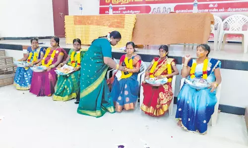 சமுதாய வளைகாப்பு விழா