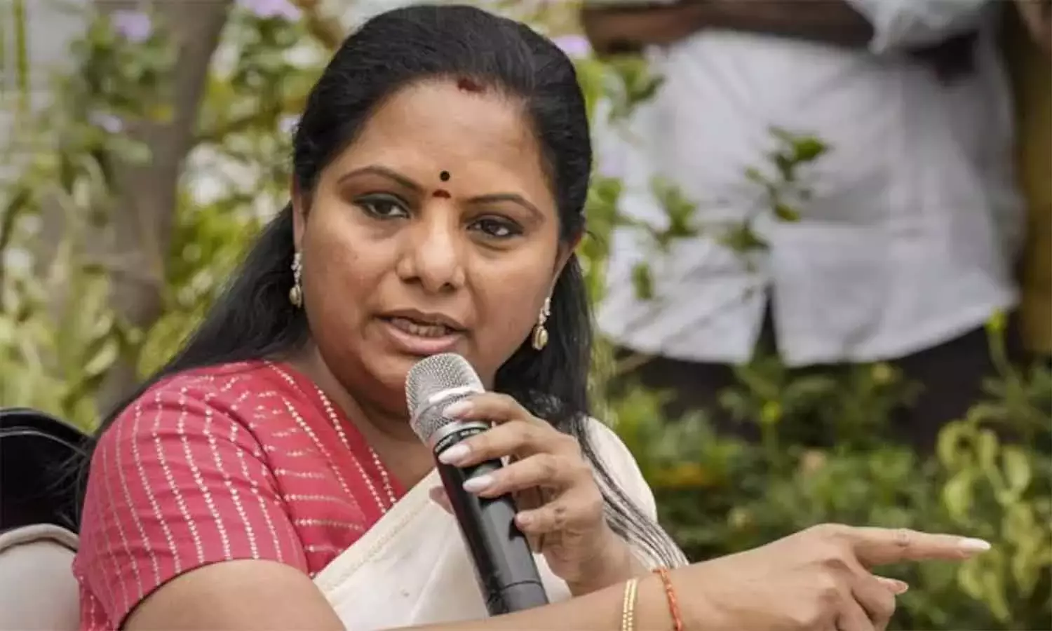 ராகுல் காந்தி ஒரு காகிதப் புலி - தெலுங்கானா முதல் மந்திரி மகள் தாக்கு