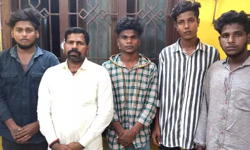 புதுச்சேரி அருகே வீடு புகுந்து புதுப்பெண்ணை கடத்த முயற்சி: 5 பேர் கைது