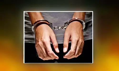 கடையத்தில் சட்டவிரோதமாக கரம்பை மண் கடத்தல்- 3 பேர் கைது-3 டிராக்டர்கள் பறிமுதல்