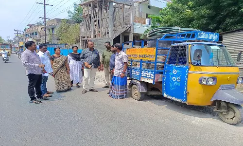 உரிமம் இல்லாமல் இயங்கிய  கழிவு நீர் வாகன உரிமையாளருக்கு அபராதம்: நெல்லிக்குப்பம் நகராட்சி ஆணையர் நடவடிக்கை