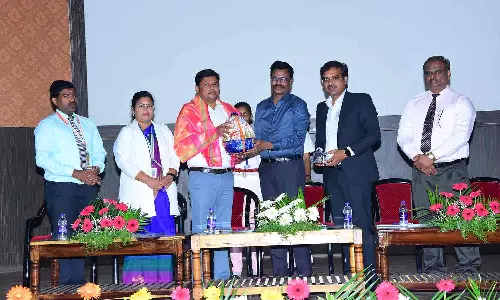 மயிலம் செவிலியர் கல்லூரியில் மாணவர்கள் அறிமுக விழா