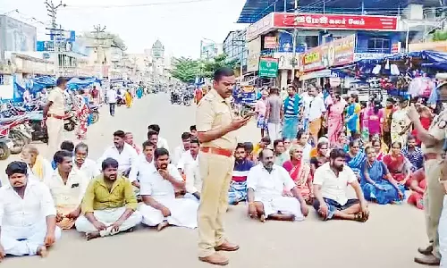 பொதுமக்கள் சாலை மறியல்