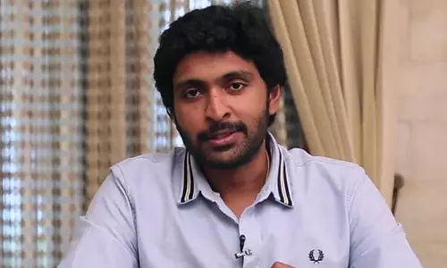 சொல்வதை ஏற்றுக்கொள்ளும் சினிமாவை குறைந்த நபர்கள்தான் பார்க்கிறார்கள்- விக்ரம் பிரபு