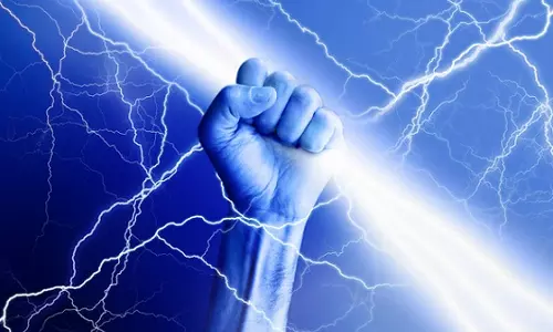 மின்சாரம் தாக்கி வாலிபர் பலி