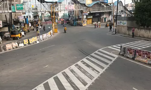 தொடர் விடுமுறையால் நாமக்கல் நகரம் வெறிச்சோடியது