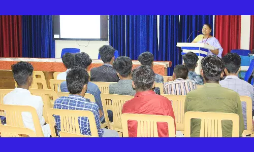 காளீஸ்வரி கல்லூரியில் சட்ட விழிப்புணர்வு கருத்தரங்கு