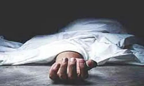 மேச்சேரி அருகே ஓடும் பஸ்சில் தனியார் நிறுவன  ஊழியர் சாவு