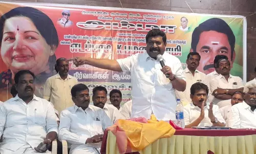 அம்பத்தூர் தொகுதியில் அ.தி.மு.க. பூத் கமிட்டி நிர்வாகிகள் ஆலோசனை கூட்டம்