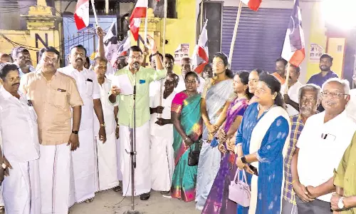 தஞ்சையில், அ.ம.மு.க ஆர்ப்பாட்டம்