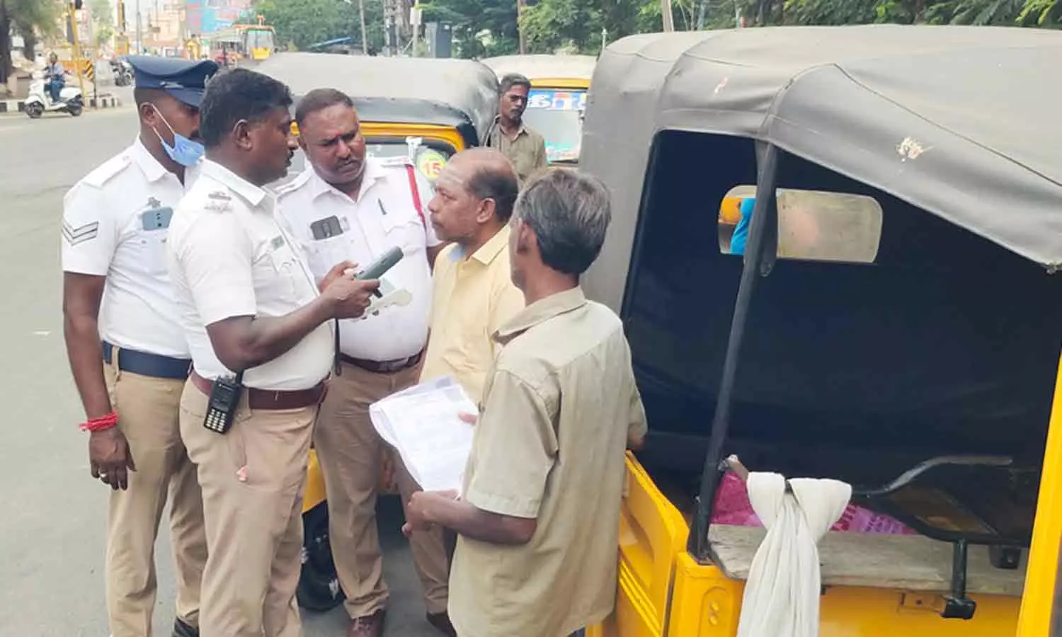 கடலூர் மாநகர சாலைகளில் மதுபோதையில் ஷேர் ஆட்டோ ஓட்டிய டிரைவர்களுக்கு ரூ.10 ஆயிரம் அபராதம்