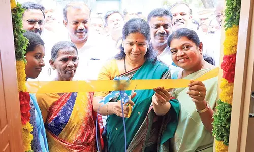 மானங்காத்தான் காலனியில் கான்கிரீட் தொகுப்பு வீடுகள் திறப்பு விழா - கனிமொழி எம்.பி.,அமைச்சர் கீதாஜீவன் பங்கேற்பு