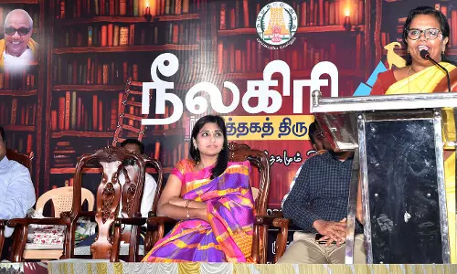 மாணவர்கள் இலக்கை அடையும்வரை தன்னம்பிக்கையுடன் போராட வேண்டும்